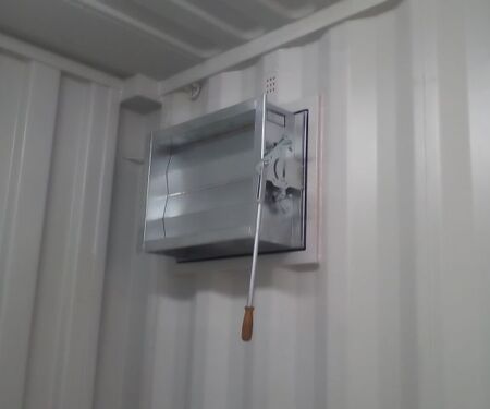 Versuchs- oder Laborcontainer