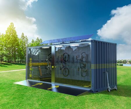 eMobility-Container mit Solarpanel