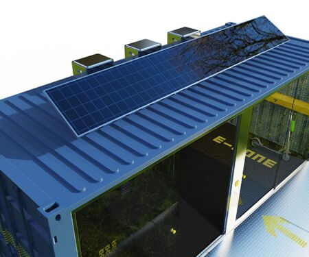 eMobility-Container mit Solarpanel